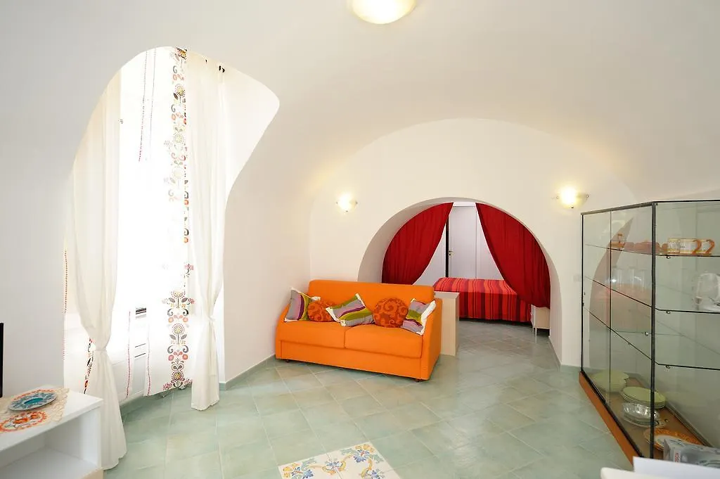 アマルフィCasa Rossanaアパートメント